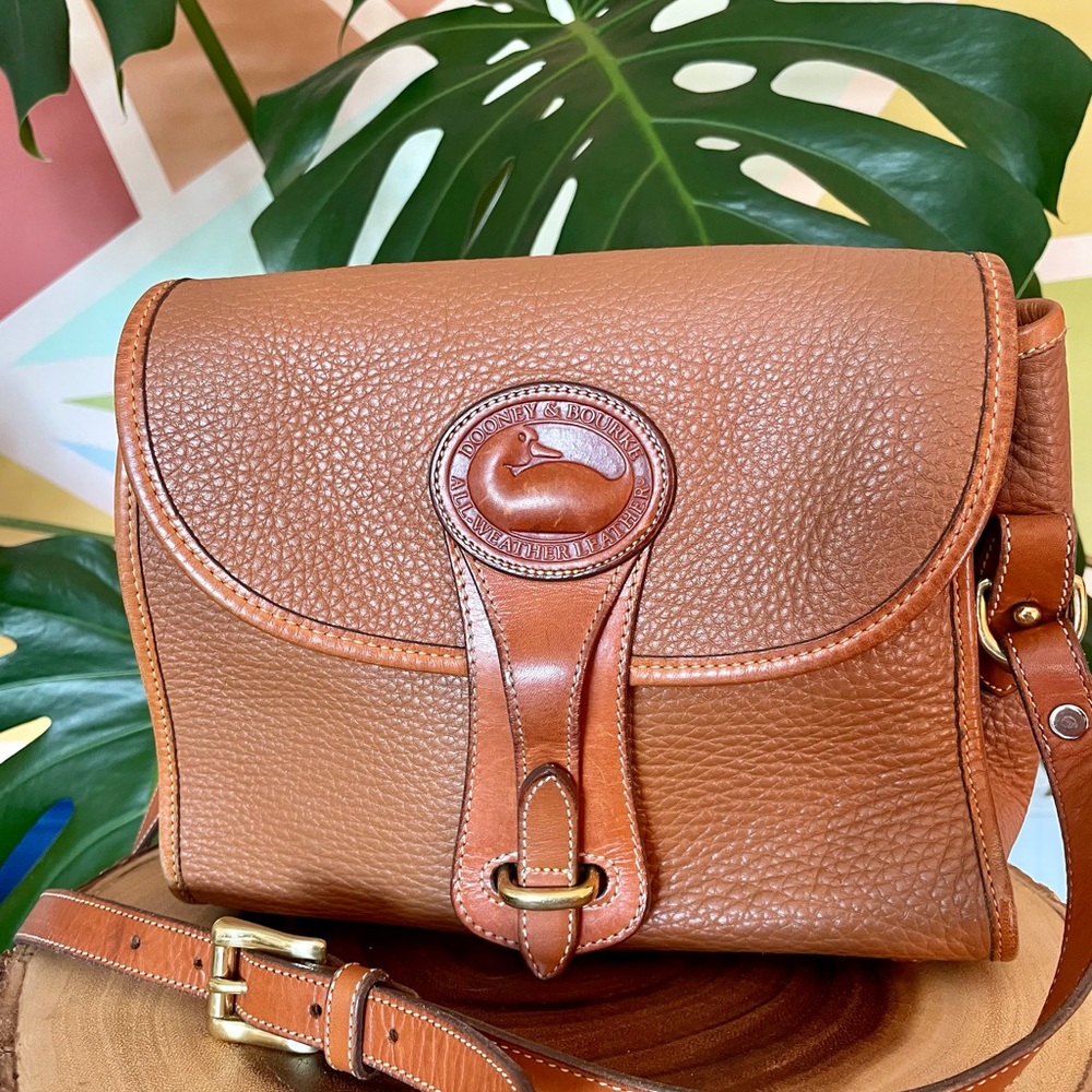 Vintage Dooney & Bourke Essex